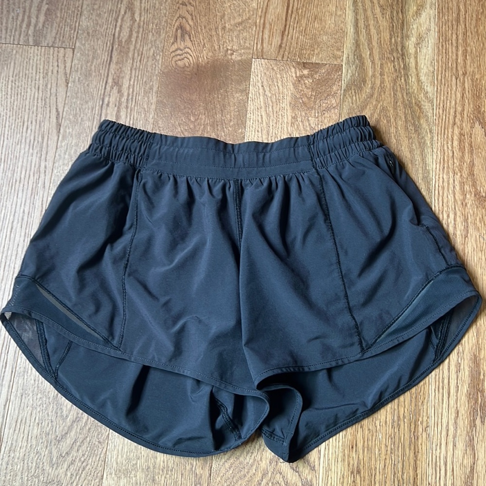 Lululemon Hotty Hot 4” Shorts